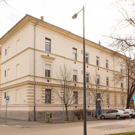 Center Apartman Szeged Esterno foto